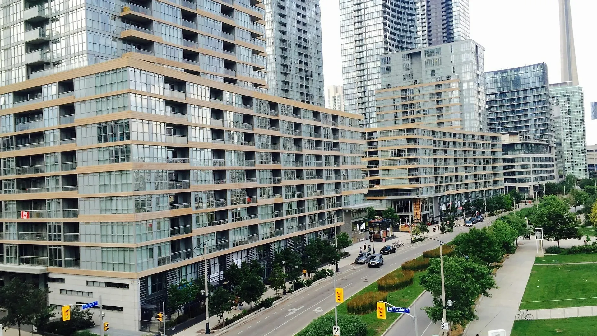 Luxury Home By Rogers Centre Toronto